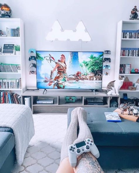 Minimalist Geek Decor, Living Room Designs Gamer, Weeb Living Room, Living Room Video Game Setup, Geek Living Room Ideas, Modern Nerd Decor, Gaming Living Room Setup, Living Room For Gamers, Gaming Room With Couch