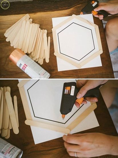 You've probably never seen popsicle sticks look this good! Diy Honeycomb, Hexagon Shelf, Bee Birthday Party, Diy Popsicle, Deco Nature, Bee Party, Bee Birthday, Popsicle Stick Crafts, Bee Baby Shower