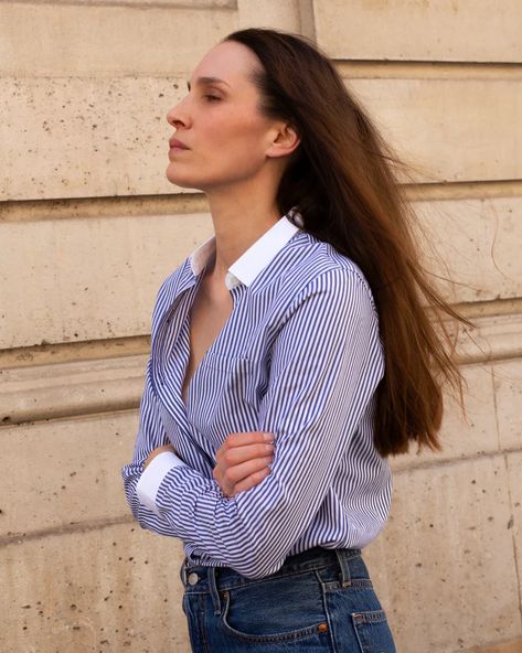 Cut Shirt, Oversize Shirt, Ruffle Shirt, Elegant Shirt, Feminine Energy, Cut Shirts, Western Shirts, Shirt Brand, Classic Shirt