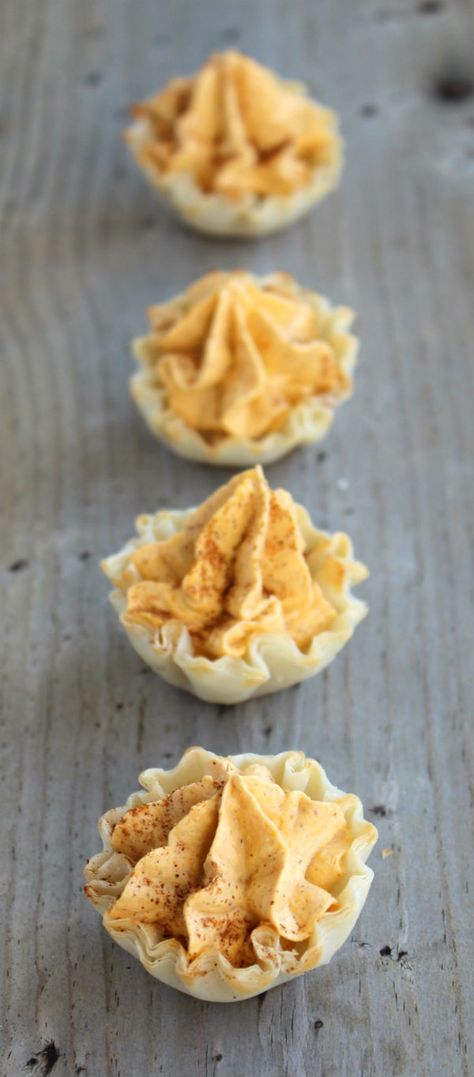 Pumpkin Tartlets, Thanksgiving Desserts Table, Pumpkin Tarts, Tartlets Recipe, Phyllo Cups, Mini Pumpkin Pies, Pampered Chef Recipes, Dessert Bites, Pumpkin Recipes Dessert