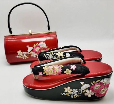 Japanese Traditional Style Japanese Crafts Traditional, Red Kimono Traditional, Zori Shoes, Kimono Purse, Kimono Sandals, Japanese Slippers, Tabi Sandals, Kimono Shoes, Japanese Sandals