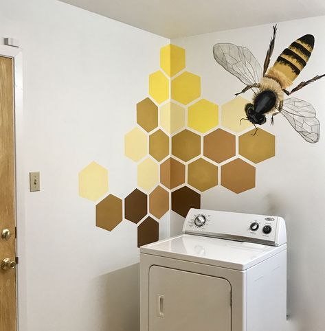 My sweetie requested this honeycomb and bee mural for the laundry room! Honey Bee Bedroom Decor, Bee Room Ideas, Honeycomb Wall Paint, Bee Theme Bathroom, Bee Laundry Room, Bee Mural Ideas, Bee Theme Room, Bee Themed Bathroom, Honeycomb Mural