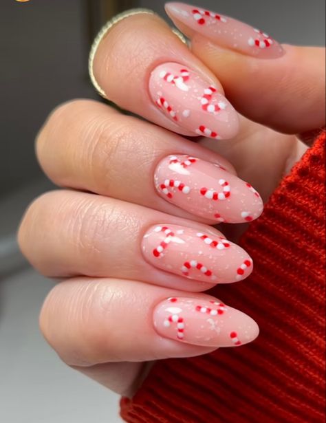 Nail Art Noel, Candy Cane Nails, Cute Christmas Nails, Christmas Nails Easy, Christmas Gel Nails, Summery Nails, Seasonal Nails, Nails For Kids, Red Nail