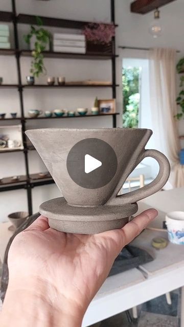 karo&auguste/handmade ceramics on Instagram: "This is a little insight how I make my coffee drippers. ⠀ The good thing about lying in bed sick is that I have lots of time to make reels, so enjoy 😊 If you have questions, leave them in the comments! ⠀ ⠀ /⠀ ⠀ Ein kurzer Einblick wie ich meine Kaffeefilter fertige.⠀ Das Gute am krank im Bett liegen ist ja, dass ich viel Zeit habe, Reels zusammenzuschneiden. Viel Freude damit 😊 Wenn ihr Fragen habt, lasst sie mir in den Kommentaren da.⠀ ⠀ ⠀ ⠀ ⠀ ⠀ ⠀ ⠀ ⠀ ⠀ ⠀ ⠀ ⠀ #coffeelover #coffeedripper #potteryclass #töpferkurs #ceramicsvideos #handmadeceramics #coffeecups #coffeemugs #modernceramics #schönedinge #handmadepottery #ceramiclicious #muglove #muglife #potteryforall #coffeepeople #handgefertigt #handbuilt #filterkaffee #handbuiltpottery #mugsofi Hand Building Clay Ideas, How To Make Ceramic, Pottery Cafe, Ceramics Glaze, Pottery Tableware, Ceramics Pottery Bowls, Lying In Bed, Diy Pottery Painting, Handmade Plates