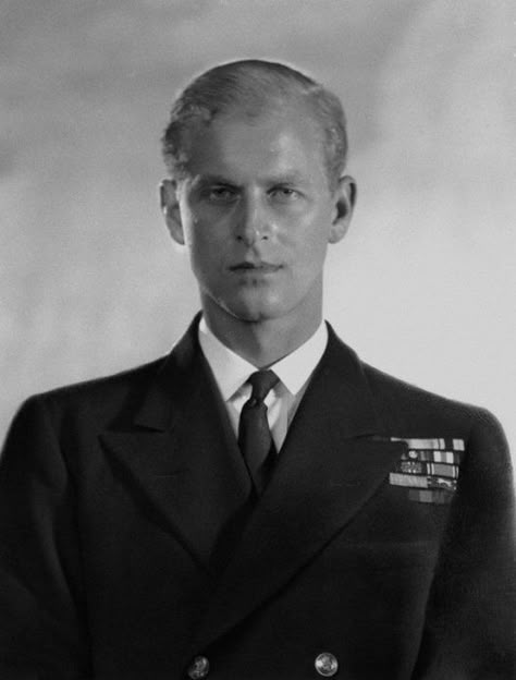 Young Prince Philip, Queen And Prince Phillip, British Prince, Young Queen Elizabeth, Royal Family Pictures, Elizabeth Philip, Queen Elisabeth, Royal Family England, Reine Elizabeth