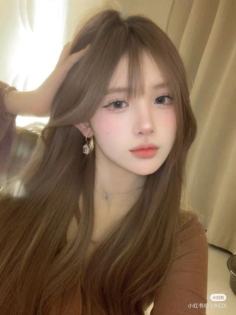 Makeup Ala Korea, Pelo Cafe, Korean Hair Color, Hair Color Streaks, Hair Inspo Color, Dream Hair, Korean Hairstyle, Cute Makeup, Korean Makeup