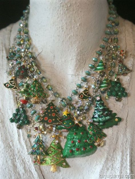 Kay Adams, Christmas Tree Necklace, Vintage Jewelry Ideas, Collars Diy, Jewelry Christmas Tree, Vintage Jewelry Crafts, Christmas Necklace, Vintage Jewelry Art, Old Tree