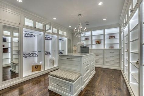 Luxurious Dressing Room, Large Walk In Closet, Master Closet Design, Closet Island, Dressing Design, Walking Closet, Dream Closet Design, Walk In Closet Design, Luxury Closets Design