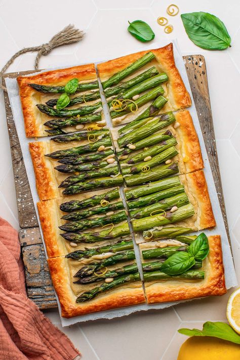 Vegan Asparagus Tart - Full of Plants Kosher Rules, Vegan Asparagus, Tender Asparagus, Cashew Cream Cheese, Spring Appetizers, Asparagus Tart, Vegan French, American Foods, Simple Vinaigrette