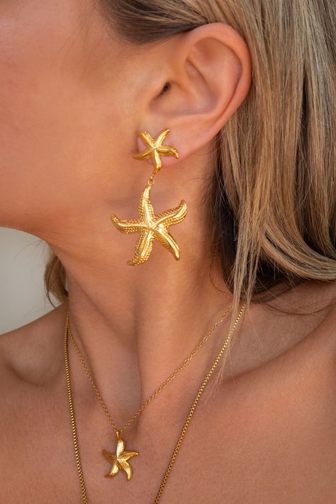 Details Gold Double Starfish Drop Earrings Length of Earrings: approx. 2.25 inches 18K Gold Plated Stainless Steel Engagement Brunch, Starfish Jewelry, Earrings Outfit, Vacation Jewelry, Formal Jewelry, Womens Rings Fashion, Starfish Earrings, Starfish Necklace, Earrings Large