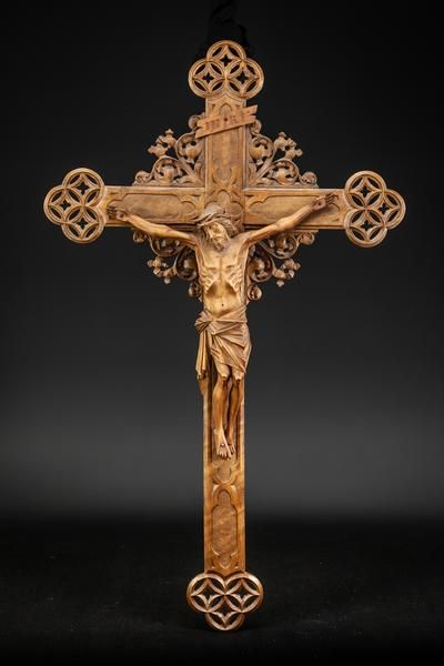 Crucifix Art, Cross Drawing, Cross Pictures, Church Furniture, Catholic Cross, Body Of Christ, Jesus And Mary Pictures, Jesus Christ Art, Cross Art