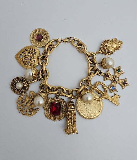 Vintage 1980s French Etruscan Couture Matte Gold Toned Charm Bracelet. Estate | eBay Cool Vintage Jewelry, Vintage Bracelet Stack, Vintage Western Jewelry, Chunky Vintage Jewelry, Gold Maximalist Jewelry, Vintage Thrift Finds, Funky Trinkets, Vintage Charm Necklace, Junk Bracelets