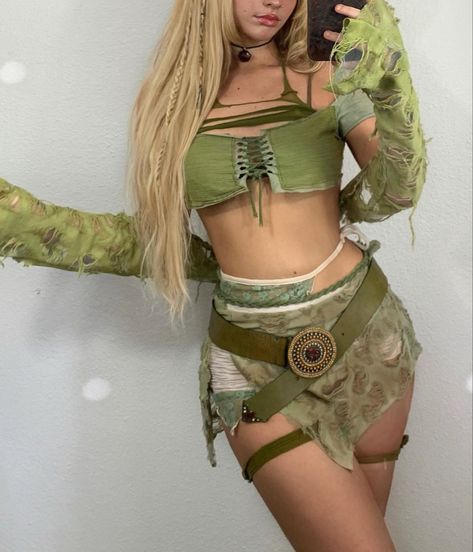 Nature Rave Outfit, Fairy Core Festival Outfit, Rave Outfits Green, Subversive Rave Outfit, Rave Fairy Outfits, Green Festival Outfit, Cool Rave Outfits, Forest Fairy Outfit, Fairy Festival Outfit