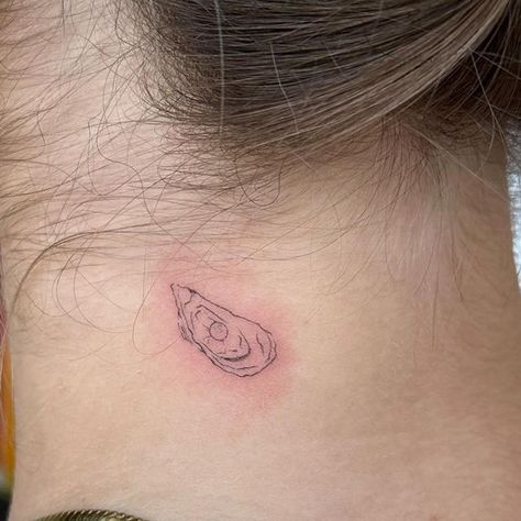 Cute Secret Tattoos, Tiny Oyster Tattoo, Fine Line Oyster Tattoo, Oysters Tattoo, Small Oyster Tattoo, Oyster Tattoo Simple, Oyster Tattoos, Oyster Tattoo Pearl, Seafood Tattoo