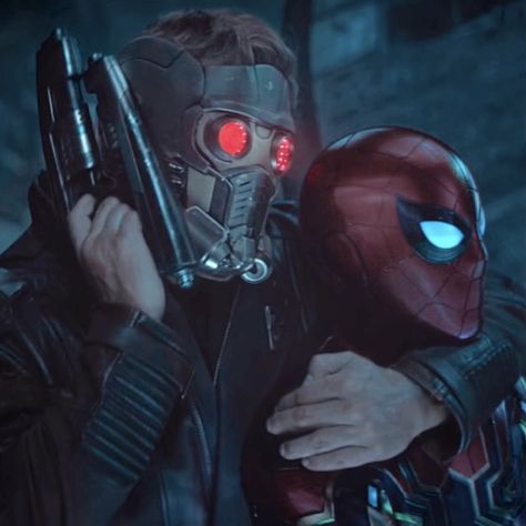 Infinity War // Peter Q. & Peter P. Spiderman Scene, Man Profile, Icons Marvel, Male Profile, Peter Quill, Man Movies, Star Lord, Marvel Fan, Spider Verse