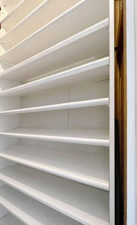 Shoe Storage Deep Closet, Diy Shoe Shelf For Closet, Diy Shoe Rack In Garage, Wall Mounted Shoe Storage Closet, Walking Closet Shoe Organizer, Building A Shoe Rack Diy, Diy Shoe Rack In Closet, Diy Built In Shoe Shelves, Bookshelves For Shoes Storage