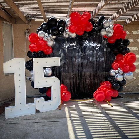 Boy 15th Birthday Party Ideas, 15th Birthday Party Ideas For Boys, Boys 15 Birthday Party Ideas, F1 Party, 15th Birthday Decorations, Birthday Pose, Birthday Ballon, Hollywood Birthday Parties, Boy 16th Birthday