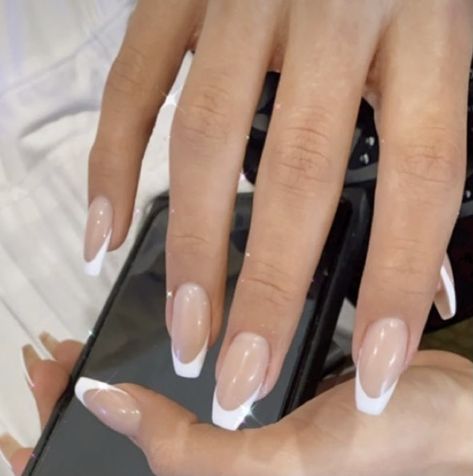 Acrylic Nails French Tip, Acrylic Nails French, Rounded Acrylic Nails, Nails French Tip, Formal Nails, Perfect Manicure, Nail Tutorial, Basic Nails, French Tip Acrylic Nails