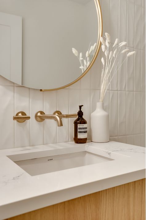 Gold And Silver Bathroom Fixtures, Brush Gold Bathroom Fixtures, Bathroom Design Gold Fixtures, Gold Bathroom Faucet Fixtures, Brass Gold Bathroom Fixtures, Gold Taps Bathroom, Bathroom Ideas Gold Fixtures, White Bathroom Gold Fixtures, Gold Light Fixture Bathroom