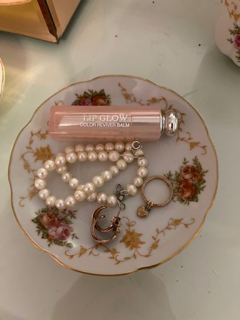 Bianca Stratford, Doe Deer, Coquette Jewelry, 10 Things I Hate About You, Baby Pink Aesthetic, Eva Green, Pink Girly Things, Jewelry Christmas, Jewelry Tray