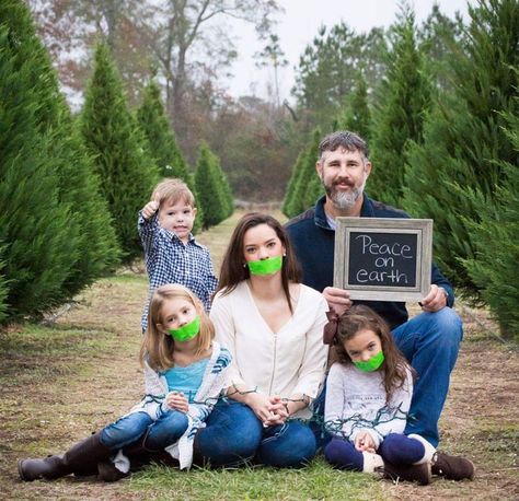 28 Awesome Pics To Make Your Day - Funny Gallery Awkward Family Christmas, Funny Family Photos, Family Christmas Pictures, Family Christmas Cards, Christmas Family Photos, Funny Family, Funny Christmas Cards, Family Humor, Female Photographers