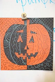 4th- Another way to introduce zen tangle...line patterns, positive/negative... Art Plastique Halloween, Halloween Art Lessons, Veselý Halloween, Holiday Art Projects, Halloween Art Projects, October Art, 2nd Grade Art, Fall Art Projects, 4th Grade Art