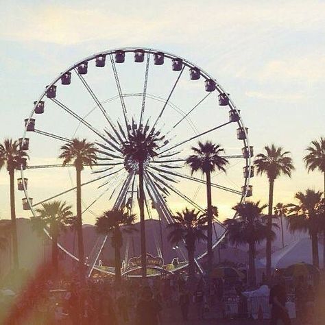 Of course you are not a star, but in my eyes you will always shine Music Festival Photography, Tumblr Girly Aesthetic 2013, Summer Tumblr, 2010s Aesthetic, Ferris Wheels, Festival Photography, Nostalgia Aesthetic, Pink Tumblr Aesthetic, Girls Tumbler