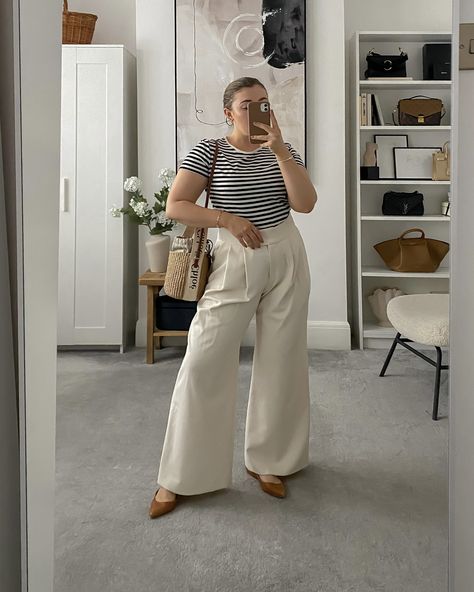 Wide Leg Trousers Outfit Casual Summer, Wide Leg Trousers Outfit Summer, Wide Trousers Outfit, Wide Leg Trousers Outfit Casual, Cream Trousers Outfit, Trousers Outfit Summer, Grey Dress Pants Outfit, White Wide Leg Pants Outfit, Leg Trousers Outfit