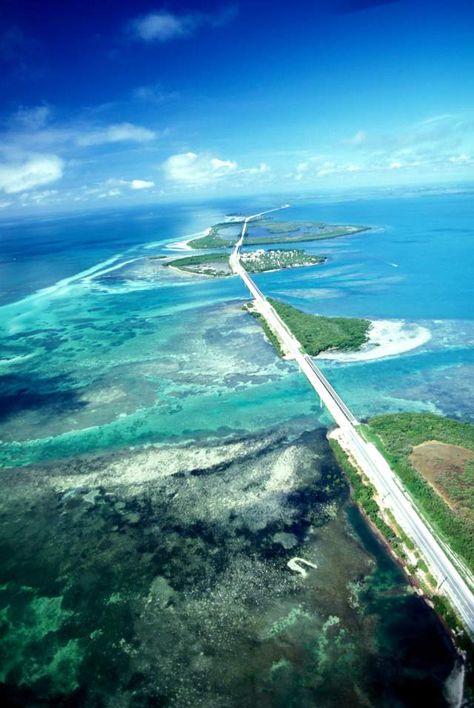 America's Best Road Trips Keywest Florida, Aventura Florida, Scenic Roads, Key West Florida, Road Trip Fun, Florida Vacation, Florida Keys, Travel And Leisure, Key West