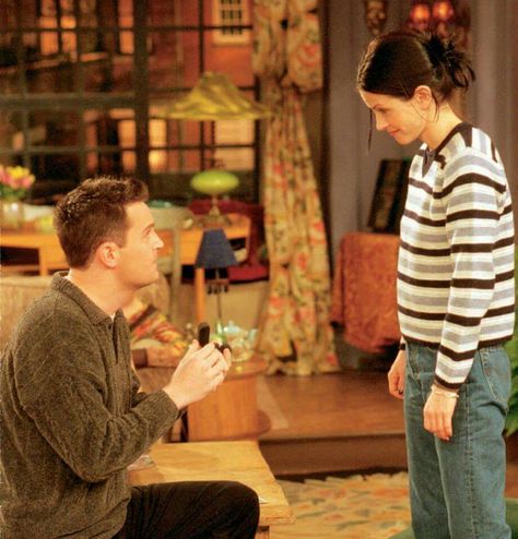 Friends Best Moments, Monica And Chandler, Friends Scenes, Friends Episodes, Friends Poster, Teen Tv, Friends Moments, Monica Geller, The Proposal