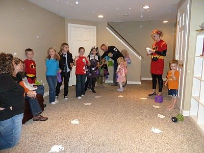 We played "hot pumpkin" instead of "hot potato." Then we played "musical ghosts" instead of "musical chairs." Games For Kids Party, Cars Party Ideas, Mcqueen Party, Cars Games, Online Party Games, Games Indoor, Summer Party Games, Group Games For Kids, Musical Chairs