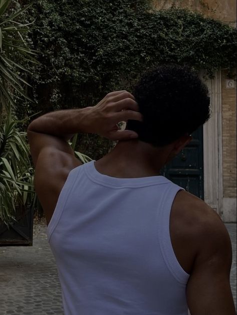 Insta Poses Men, Duke Thomas, Percy Jackson And The Olympians, Poses For Men, Summer Aesthetic, Photo Inspiration, Black Men, Photography Poses, Brazil