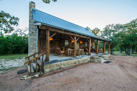 East Texas Log Cabin - Heritage Restorations Cabins In Texas, Lake Tahoe Cabin, Texas House Plans, Log Cabins For Sale, Timber Frame Building, Summer Cabin, Small Log Cabin, Cabins For Sale, Hunting Cabin