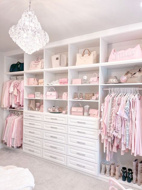 Beauty Closet Room, Pretty Storage Room, Cute Closet Ideas, Old Money Interior Design, Old Money Interior, Girly Closet, Pretty Closets, First Apartment Tips, Pink Bedroom Design