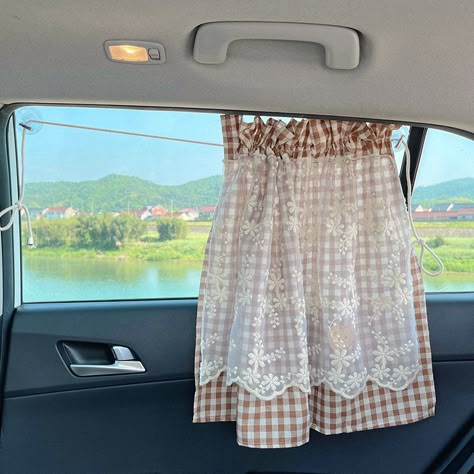 Cute bear car window sunshade curtain. Size: 50*68cm Please contact me if you have any question. Women Car Decor, Cozy Backseat Car, Cottagecore Car Accessories, Car Living Ideas, Fun Car Interior, Car Inspo Interior Boho, Brown Car Decor, Nature Car Decor, Car Fairy Lights