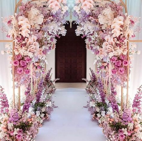 BRIDELUX on Instagram: “Your rosy debut as newlyweds underneath a floral entrance of dreams!🥺🌸💞💍 Credits: @bianca_events @violetstudiodubai” Debut Decorations Backdrops, Wedding Tunnel Entrance, Wedding Entrance Arch, Wedding Tunnel, Wedding Tunnels, Tunnel Entrance, Nikah Decor, Wedding Entrance Decor, Dream Wedding Decorations