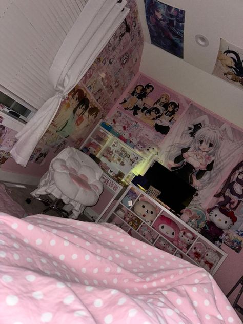 Kawaii Decor Ideas, Randoseru Aesthetic, Pink Anime Room, K On Aesthetic, Pink Maximalist Bedroom, Kawaii Rooms, Pink Cutecore, Cutecore Aesthetic, Anime Bedroom