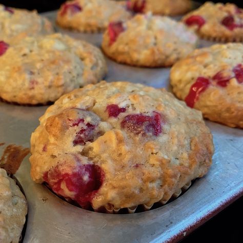 Oatmeal Cranberry Muffins, Cranberry Banana Muffins, Banana Cranberry Muffins, Cranberry Oatmeal Muffins, Carrot Muffins Easy, Cherry Muffin, Scones Breakfast, Lemon Cranberry Muffins, Blueberries Muffins