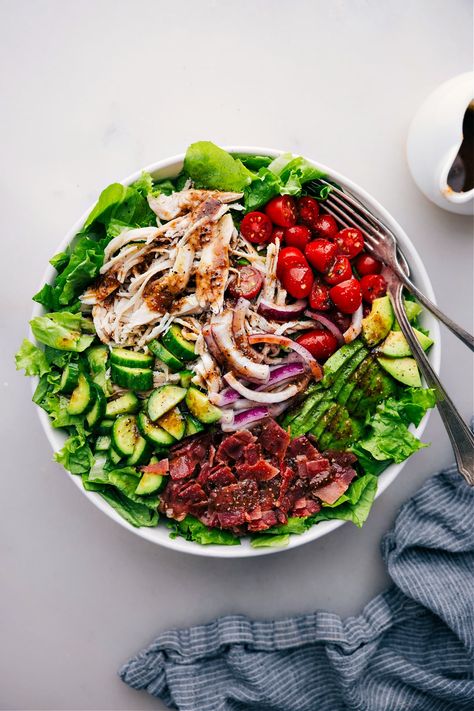 Bacon Avocado Salad, Turkey Bacon Avocado, Salad Easy Recipe, Bacon Turkey, Turkey Avocado, Turkey Tetrazzini, Shredded Turkey, Chelsea's Messy Apron, Light Soups