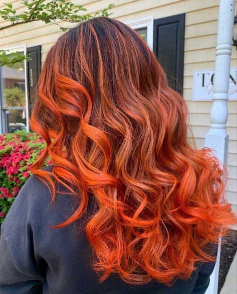 Orange Hair Highlights, Orange Balayage Hair, Orange Balayage, Orange Hair Color Ideas, Orange Ombre Hair, Cooper Hair, Orange Hair Color, Pink And Orange Hair, Cheveux Oranges