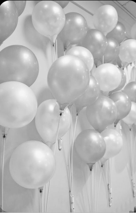 Grey Wall Aesthetic, Baloon Aestethic, Happy Birthday Makeup, Starbucks Architecture, White Aesthetic Room, Gray Moodboard, Sicilian Decor, Black And White Balloons, Balloons Happy Birthday