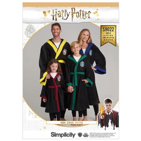 Simplicity 9022 Harry Potter Unisex Robes sewing pattern Hermione Granger Halloween Costume, Hermione Granger Halloween, Harry Potter Costumes, Harry Potter Robes, Christmas Fabric Crafts, Harry Potter Items, Harry Potter Kids, Harry Potter Houses, Harry Potter Costume