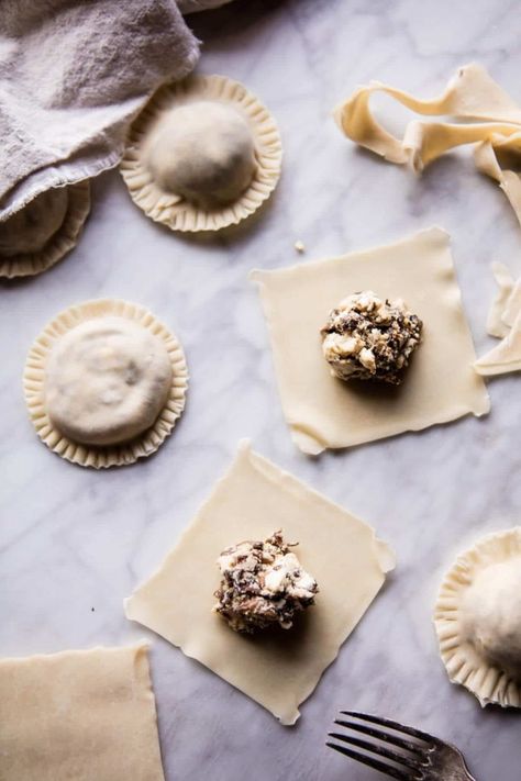 Mushroom Cheese Ravioli with Rosemary Butter Sauce. - Half Baked Harvest Ravioli Appetizers, Ravioli Alfredo, Ravioli Homemade, Caramelized Mushrooms, Rosemary Butter, Mushroom Cheese, Ravioli Filling, Mushroom Ravioli, Homemade Ravioli