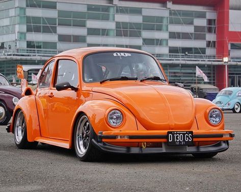 One of the most German Look Beetle in Indonesia, Orange Super Beetle 1303 from Bandung. Owned by Tito Bugs. #aircooled #aircooledvw #aircooledsyndicate #vw #volkswagen #volkswagenindonesia #superbeetle #superbeetleowner #beetlebattle2 | SnapWidget Volkswagon Van, Vw Super Beetle, Super Beetle, Vw Sedan, Vw Classic, The Beetle, Vw Aircooled, Vw Beetle Classic, Beetle Convertible