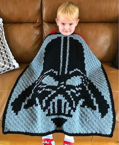 15 Crochet Star Wars Patterns Star Wars Blanket Crochet Pattern, Star Wars Blanket Crochet, Crochet Star Wars, Star Wars Pillow, Star Wars Blanket, Star Wars Crochet, C2c Crochet Pattern Free, Character Blankets, Star Wars Villains