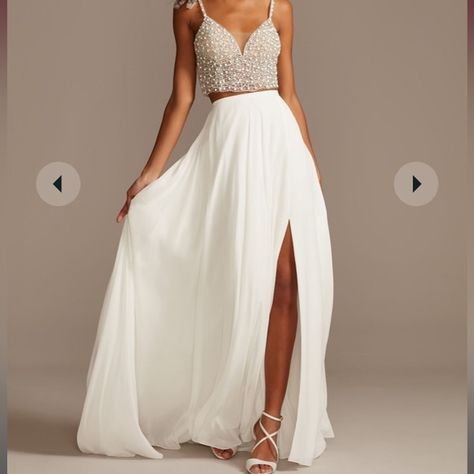 David’s Bridal chiffon wedding separates circle skirt

STYLE# DS150827 White Wedding Skirt, Wedding Skirt Separate, Wedding Separates Top, Wedding Crop Top, Romantic Movement, Wedding Separates, Black Tutu Skirt, Casual Bride, Bridal Skirt