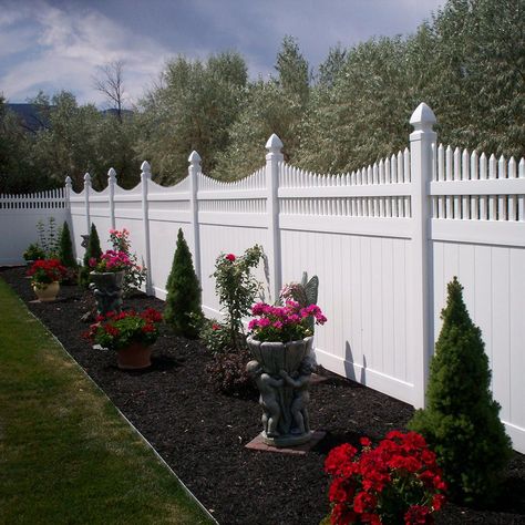 Vinyl Fence Landscaping, Vinyl Privacy Fence, Privacy Fence Panels, Privacy Landscaping, Front Fence, White Fence, Front Yard Fence, Privacy Fences, Farm Fence