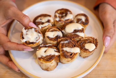 This might have to be one of my favorite low carb desserts period. I never thought it would be ... Keto Cinnamon Rolls Tortillas Air Fryer, Low Carb Tortilla Dessert, Tortilla Cinnamon Roll Bites Air Fryer, Low Carb Tortilla Cinnamon Roll Ups, Keto Air Fryer Recipes Low Carb Dessert, Air Fryer Tortilla Dessert, Low Carb Cinnamon Rolls With Tortilla, Lower Carb Breakfast Ideas, Optavia Cinnamon Roll Hack