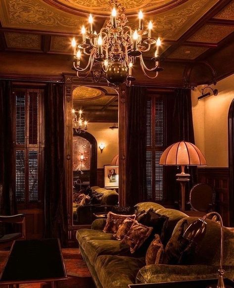 1910 House Interior, Victorian Aesthetic Home, Old Mansions Interior, Academia House, Sala Vintage, Living Room Aesthetics, Room Aesthetics, Dream House Decor, Room Aesthetic