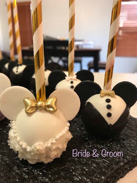 Wedding Dresses Indian Bridal, Disney Wedding Shower, Dresses Pakistani Wedding, Mickey Cake Pops, Disney Princess Cakes, Disney Cake Pops, Mickey Mouse Wedding, Princess Cakes, Wedding Dresses Pakistani